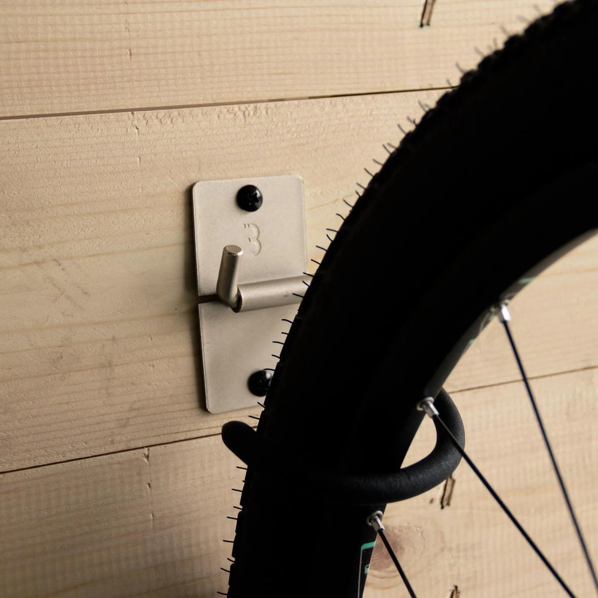 BBB Cycling ParkingHook Fiets Ophangbeugel - Plafond & Muur - Verstelbaar - Fietsdrager - Zwart - BTL-26 3 BBB Cycling ParkingHook Fiets Ophangbeugel - Plafond & Muur - Verstelbaar - Fietsdrager - Zwart - BTL-26 - Afbeelding 3