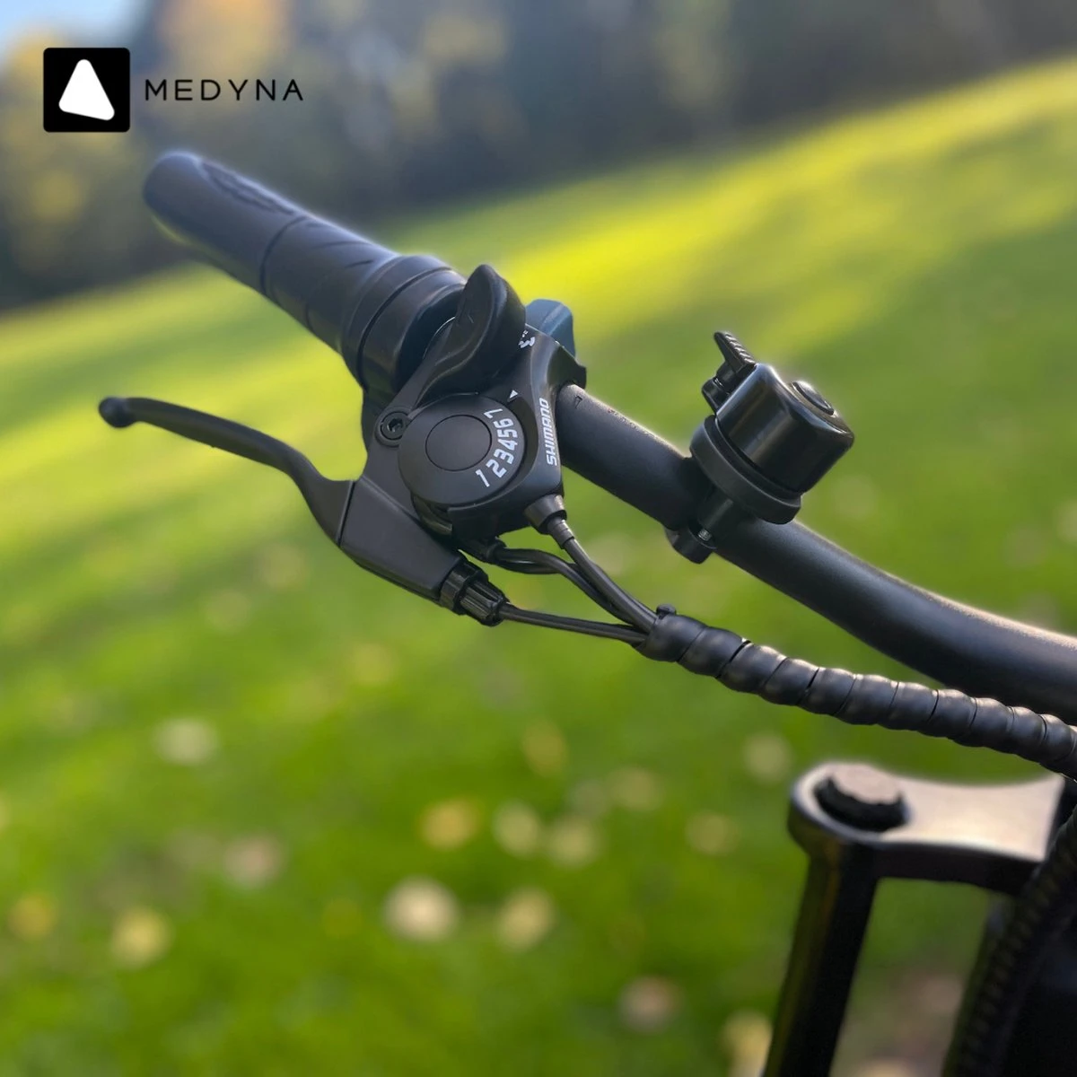 MEDYNA TrackBell - Fietsbel - AirTag Fiets - GPS Tracker Fiets - Fietsalarm - Fiets GPS - Bike Tracker - Ebike 2 MEDYNA TrackBell - Fietsbel - AirTag Fiets - GPS Tracker Fiets - Fietsalarm - Fiets GPS - Bike Tracker - Ebike - Afbeelding 2