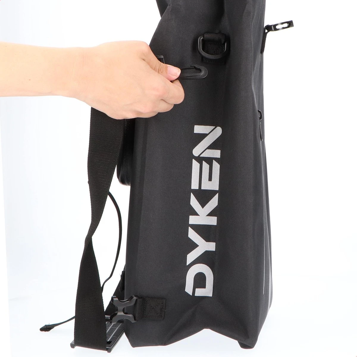 Dyken Fietstas Enkele - Waterdicht - Fietsrugzak - Schoudertas - 25L - Zwart 9 Dyken Fietstas Enkele - Waterdicht - Fietsrugzak - Schoudertas - 25L - Zwart - Afbeelding 9