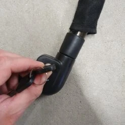 Maxx-Locks Bulls Kettingslot - Solid Pantserslot Uit Gehard Staal - Gebruik Slot Lock Motor Scooter Fiets Motorslot Scooterslot - Alternatief Voor Ketting Ringslot Cijferslot Kabelslot Beugelslot - Lengte 100CM Dikte 8MM - Zwart -Fietsuitrustings Winkel 1200x1200 573