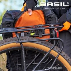 Basil Miles Tarpaulin Fietsrugzak - Enkele Fietstas - Zwart - 17 Liter 33 Basil Miles Tarpaulin Fietsrugzak - Enkele Fietstas - Zwart - 17 Liter -Fietsuitrustings Winkel 1200x1200 627