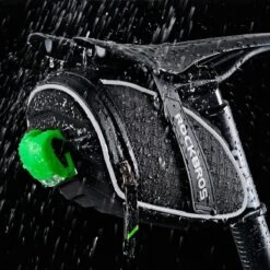 Rockbros Waterdichte Zadeltas - Frametas - 1,5 Liter - Universeel - Zwart 16 Rockbros Waterdichte Zadeltas - Frametas - 1,5 Liter - Universeel - Zwart -Fietsuitrustings Winkel 1200x1200 633