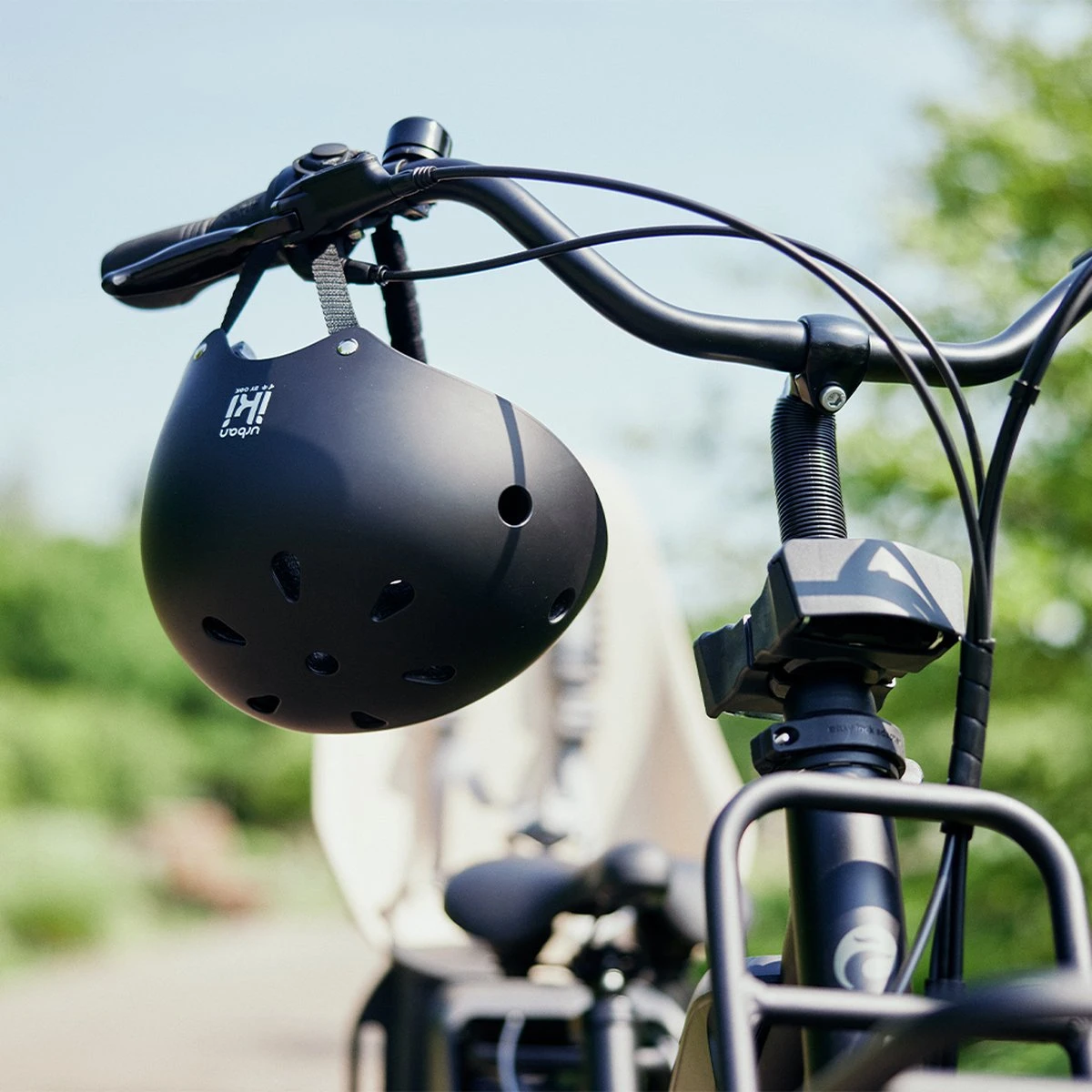 Urban Iki Fietshelm - Bincho Black - Maat M (51-54cm) 2 Urban Iki Fietshelm - Bincho Black - Maat M (51-54cm) - Afbeelding 2