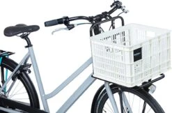 Basil Fietskrat M - Medium - 29.5 Liter - Wit -Fietsuitrustings Winkel 1200x785 2