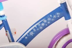 Volare Disney Frozen Kinderfiets - Meiden - 12 Inch - Blauw Paars - Doortrapsysteem 25 Volare Disney Frozen Kinderfiets - Meiden - 12 Inch - Blauw Paars - Doortrapsysteem -Fietsuitrustings Winkel 1200x797 13