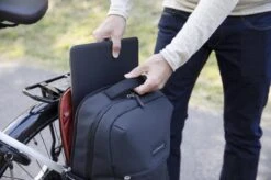 New Looxs Nevada 17" Laptop Fietsrugzak - 17 Inch Laptopvak - 17 Liter - Zwart 13 New Looxs Nevada 17" Laptop Fietsrugzak - 17 Inch Laptopvak - 17 Liter - Zwart -Fietsuitrustings Winkel 1200x799 17