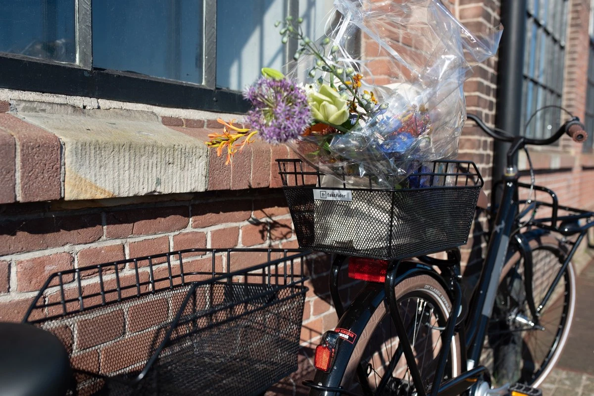 Fastrider Olav Fietsmand Voor Achterdrager - Inclusief Bevestiging - 25 Liter - Metaal - Zwart 5 Fastrider Olav Fietsmand Voor Achterdrager - Inclusief Bevestiging - 25 Liter - Metaal - Zwart - Afbeelding 5