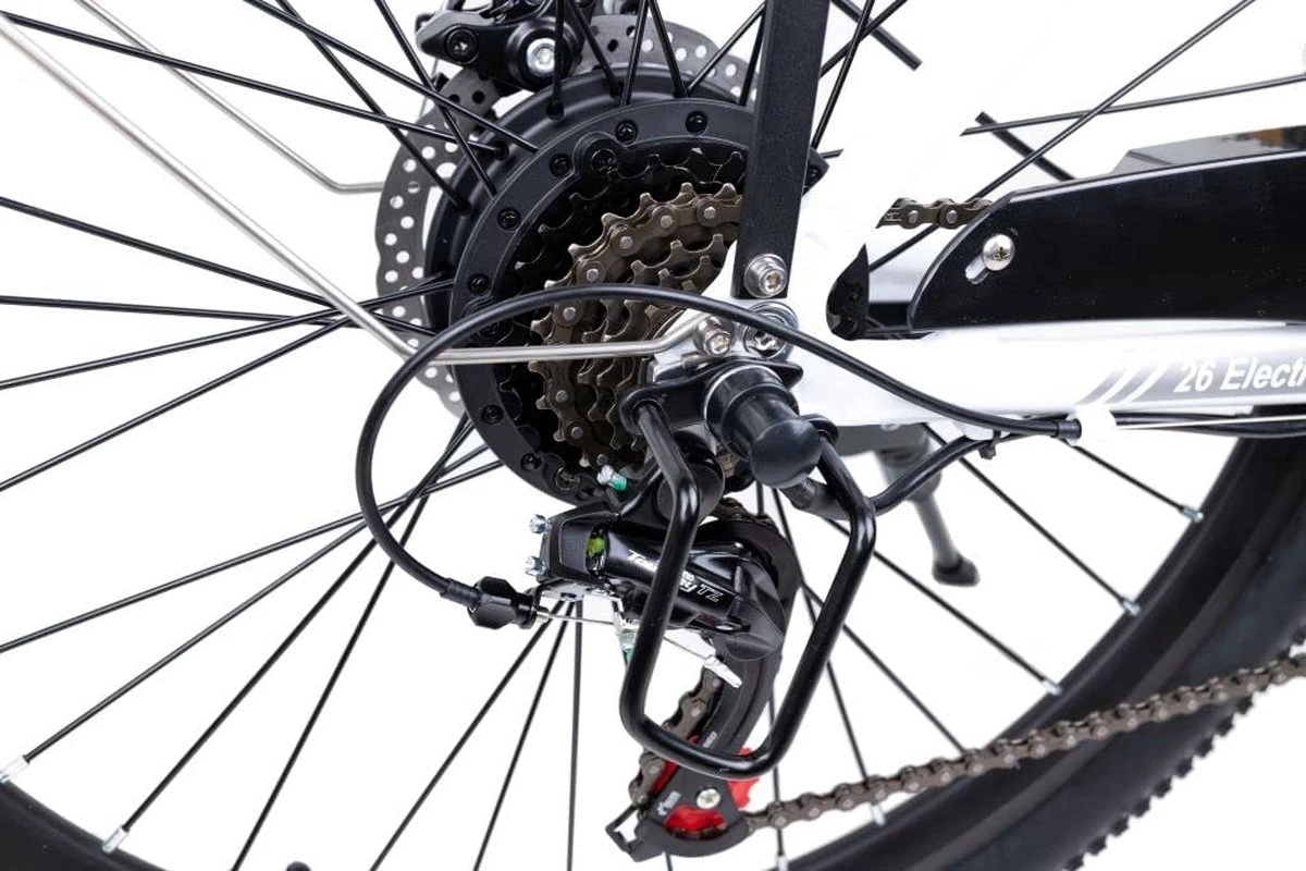 Myatu E-Bike Heren En Dames Lage Instap Met 45 Cm Aluminium Frame, 6 Versnellingen, 250 Wh Afneembare Lithium Batterij 40-80 Km Range, Trekking Ebike Met 1.95 X 26 Inch Wiel (Wit, Urban) 2 Myatu E-Bike Heren En Dames Lage Instap Met 45 Cm Aluminium Frame, 6 Versnellingen, 250 Wh Afneembare Lithium Batterij 40-80 Km Range, Trekking Ebike Met 1.95 X 26 Inch Wiel (Wit, Urban) - Afbeelding 2