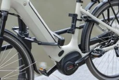 AXA Fold Pro 100 Vouwslot - Fietsslot - Voor Elk Type Fiets - Met Houder - 100 Cm - Zwart 20 AXA Fold Pro 100 Vouwslot - Fietsslot - Voor Elk Type Fiets - Met Houder - 100 Cm - Zwart -Fietsuitrustings Winkel 1200x800 46