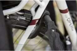 AXA Solid Plus ART2 Fietsslot Met 100cm Insteekketting Set Met Opbergtas - Zadeltas Ketting Slot– Zwart 15 AXA Solid Plus ART2 Fietsslot Met 100cm Insteekketting Set Met Opbergtas - Zadeltas Ketting Slot– Zwart -Fietsuitrustings Winkel 1200x807 2