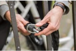 AXA Solid Plus ART2 Fietsslot Met 100cm Insteekketting Set Met Opbergtas - Zadeltas Ketting Slot– Zwart 14 AXA Solid Plus ART2 Fietsslot Met 100cm Insteekketting Set Met Opbergtas - Zadeltas Ketting Slot– Zwart -Fietsuitrustings Winkel 1200x813 3