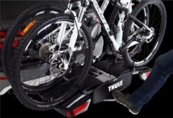 Thule EasyFold 931 Fietsendrager - 2 E-bikes - 13 Polig - Kantelbaar -Fietsuitrustings Winkel 1200x821 1