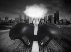 Voltano Trekking Fietszadel - Comfortabel Gel Zadel - Met Uitsparing - Inclusief Zadelstrop - 100% Waterdicht - Unisex - Zwart -Fietsuitrustings Winkel 1200x888 1