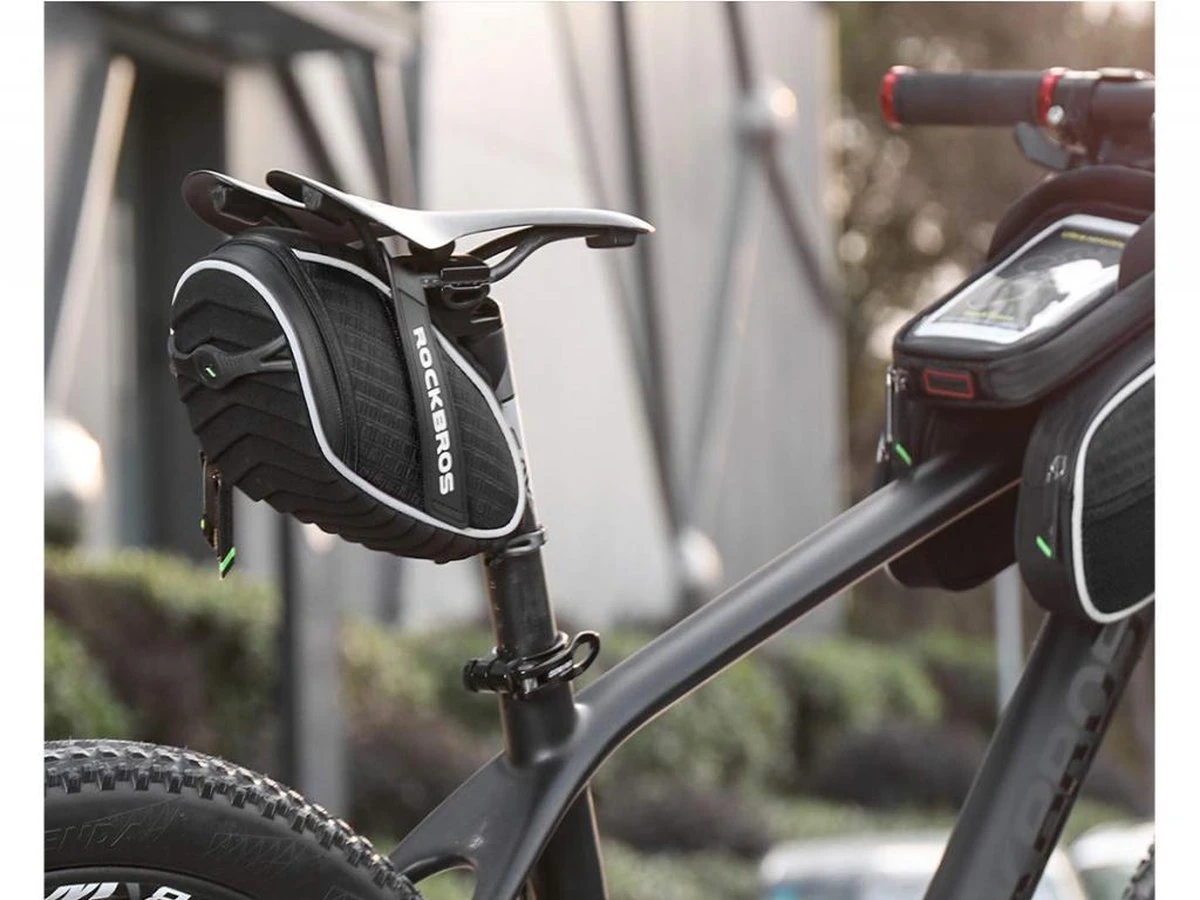 Rockbros Waterdichte Zadeltas - Frametas - 1,5 Liter - Universeel - Zwart 10 Rockbros Waterdichte Zadeltas - Frametas - 1,5 Liter - Universeel - Zwart - Afbeelding 10