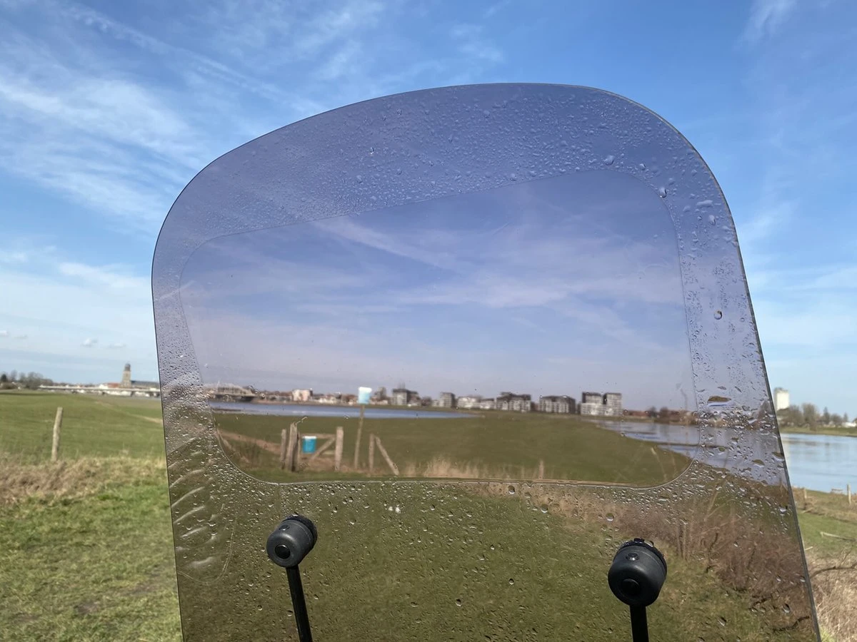 Waterafstotende Sticker Windscherm-Anti Regen Folie-Scooter-Nano Spray-Vespa Sprint-Zip-Sym-Universeel 2 Waterafstotende Sticker Windscherm-Anti Regen Folie-Scooter-Nano Spray-Vespa Sprint-Zip-Sym-Universeel - Afbeelding 2