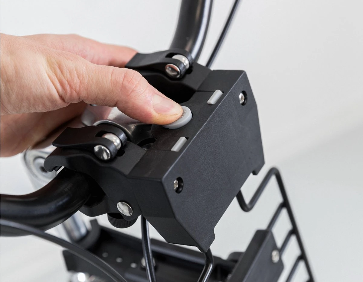 Trixie Houder Voor Fietsmand Stuur #13108 9 Trixie Houder Voor Fietsmand Stuur #13108 - Afbeelding 9