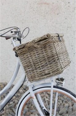 New Looxs Melbourne Large Fietsmand Voordrager - 45 Liter - Rotan - Grijs 6 New Looxs Melbourne Large Fietsmand Voordrager - 45 Liter - Rotan - Grijs -Fietsuitrustings Winkel 795x1200 2