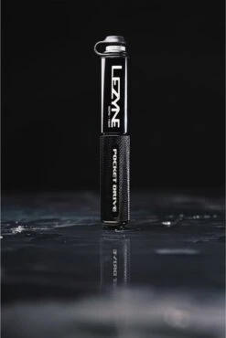 LEZYNE POCKET DRIVE BLACK/HI GLOSS 16 LEZYNE POCKET DRIVE BLACK/HI GLOSS -Fietsuitrustings Winkel 801x1200 4