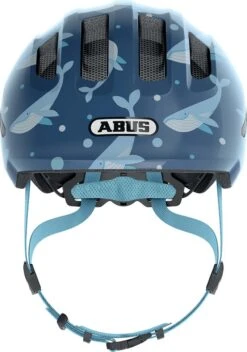 Abus Kinderhelm Smiley 3.0 M Blue Whale 10 Abus Kinderhelm Smiley 3.0 M Blue Whale -Fietsuitrustings Winkel 843x1200 3